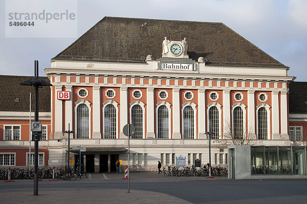 Bahnhof der Stadt Hamm  Ruhrgebiet  Nordrhein-Westfalen  Deutschland  Europa  ÖffentlicherGrund