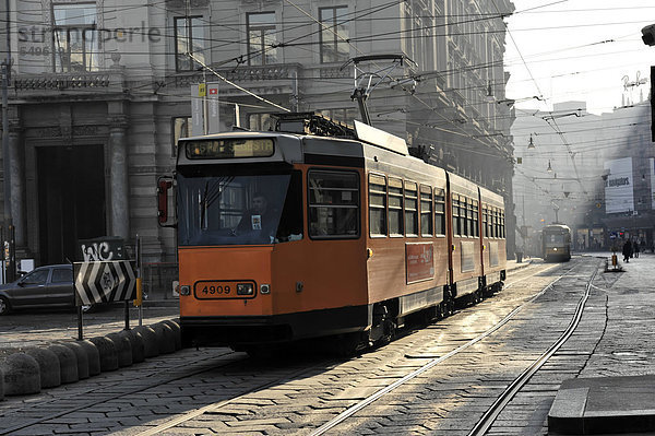 Straßenbahn Linie 16  Mailand  Milano  Lombardei  Italien  Europa  ÖffentlicherGrund
