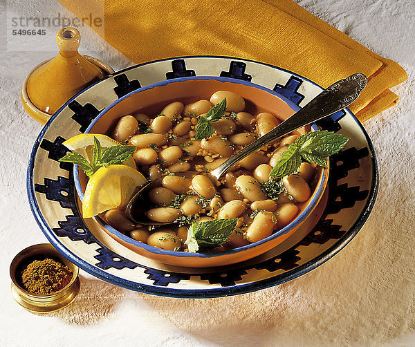 Bohnensuppe mit Mandeln und Minze  vegetarischer Eintopf  Marokko  Rezept gegen Gebühr erhältlich