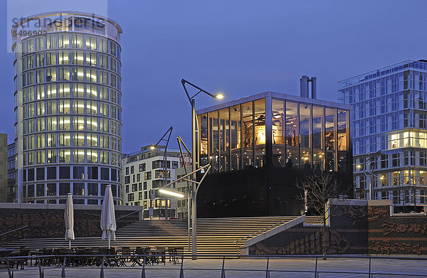 Elbphilharmonie Pavillon  Magellan-Terrassen  Hamburger Hafencity  Nachtaufnahme  Hamburg  Deutschland  Europa