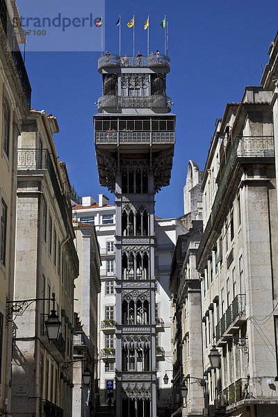 Aufzug Elevador de Santa Justa  auch Elevador do Carmo  verbindet die Stadtteile Baixa und Chiado  Lissabon  Portugal  Europa