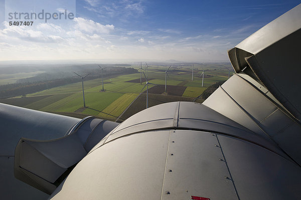 Windturbine Windrad Windräder Europa Deutschland Hessen Neustadt