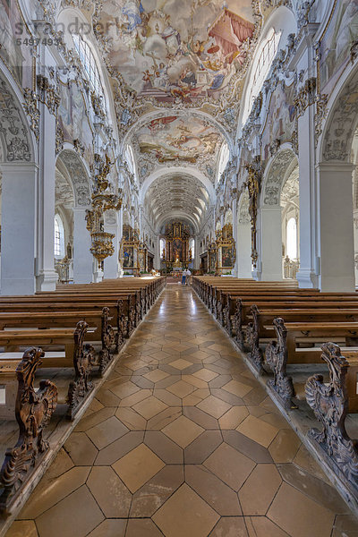 Die prunkvolle Pfarrkirche St. Johannes der Täufer  alte Prämonstratenserabtei  Gemeinde Steingaden  Oberbayern  Bayern  Deutschland  Europa