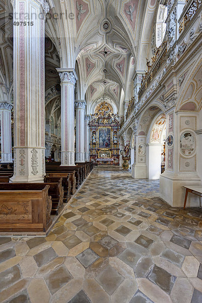 Pfarrkirche St. Salvator und Heilig Kreuz  ehemalige Augustiner-Chorherren-Stiftskirche  Polling  Oberbayern  Bayern  Deutschland  Europa