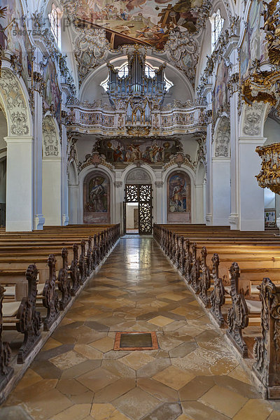 Die prunkvolle Pfarrkirche St. Johannes der Täufer  alte Prämonstratenserabtei  Gemeinde Steingaden  Oberbayern  Bayern  Deutschland  Europa