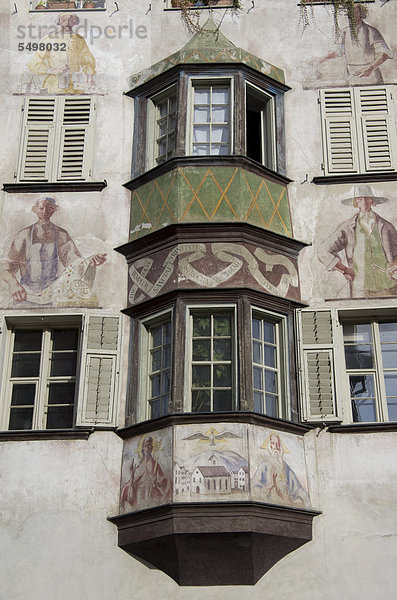 Trentino Südtirol Europa Fenster Geschichte Fassade Hausfassade Bucht Bozen Italien