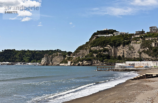 Strand von Pozzuoli  Neapel  Kampanien  Italien  Europa