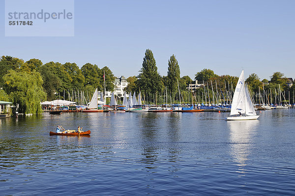 Bootsvermietung und Restaurant Bobby Reich an der Außenalster  Harvestehude  Winterhude  Hamburg  Deutschland  Europa