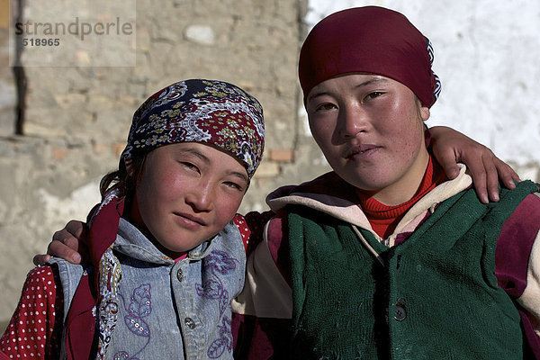 Kirgisen  Mädchen und Frau  Pamir  Tadschikistan  Zentralasien