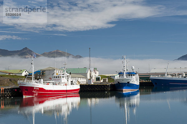 Hafen von Höfn oder Höfn Ì Hornafir_i  Hornafirdi  Gemeinde Hornafjör_ur  Hornafjördur  Ostisland  Island  Europa