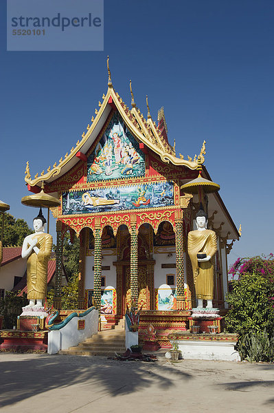 Buddhastatue  buddhistischer Tempel  Wat Dong Palan  Vientiane  Laos  Indochina  Asien