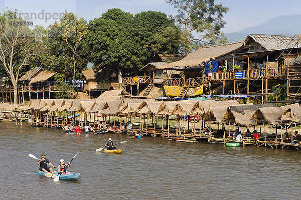 Vientiane Hauptstadt Wasser Tourist Fluss Kajak Gesang Vietnam Asien Spaß Laos Lied Vang Vieng