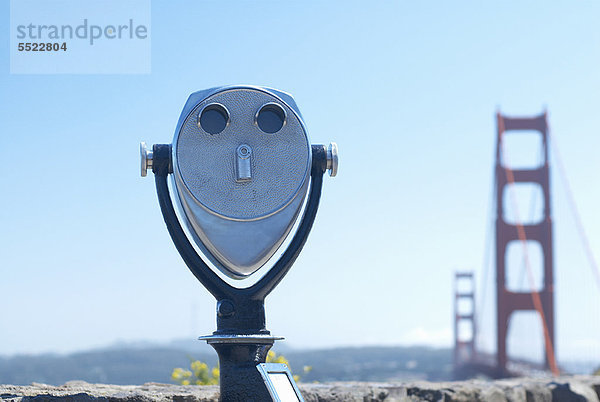 Teleskop mit Blick auf die Golden Gate Bridge