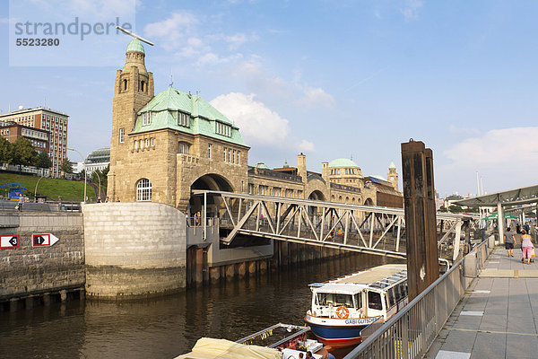 Die Landungsbrücken  Hamburg  Deutschland  Europa