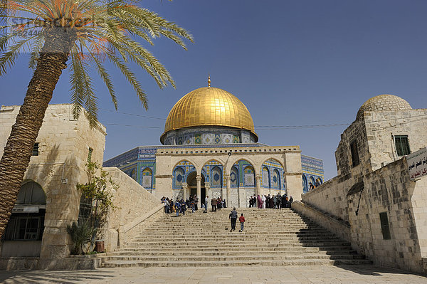 Treppe zum Felsendom auf dem Tempelberg  arabisches Viertel  Altstadt  Jerusalem  Israel  Vorderasien  Naher Osten