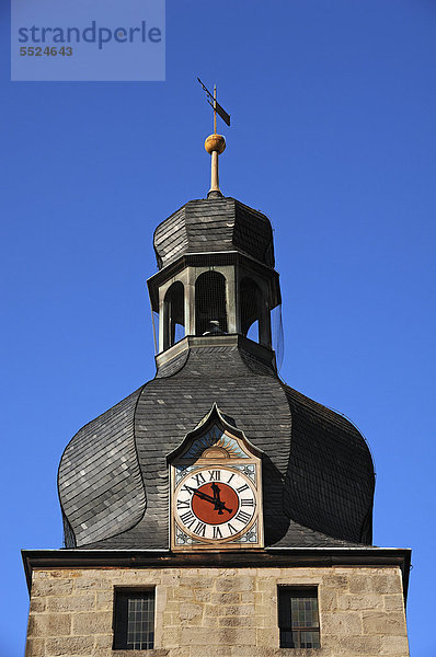 Judentor  Turm von 1721 mit Turmuhr  Judengasse  Coburg  Oberfranken  Deutschland  Europa
