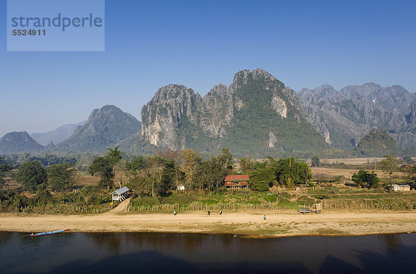 Karstgebirge  Nam Song Fluss  Vang Vieng  Vientiane  Laos  Indochina  Asien