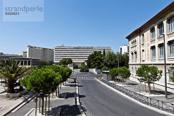 Die Universität der Provence Aix-Marseille I  vom Bahnhof Gare Saint Charles aus  Marseille  Provence-Alpes-CÙte d'Azur  Frankreich  Europa