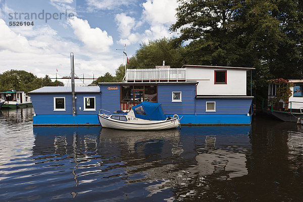 Hausboot auf der Dove-Elbe  Hamburg  Deutschland  Europa