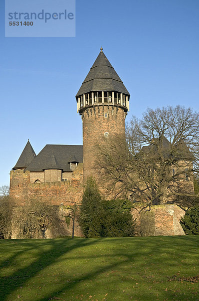 Burg Linn  Wasserschloss  Krefeld-Linn  Nordrhein-Westfalen  Deutschland  Europa