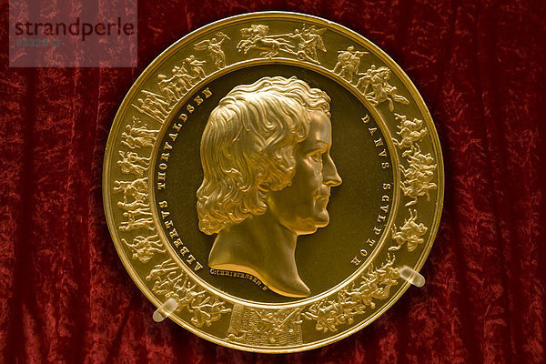 Medaille mit einem Porträt des berühmten dänischen Bildhauers Bertel Thorvaldsen