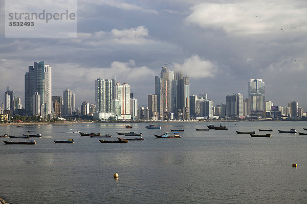 Skyline Skylines Großstadt Boot angeln Mittelamerika Panama