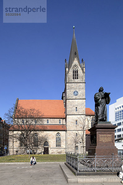 Kaufmannskirche  Lutherdenkmal  Anger  Erfurt  Thüringen  Deutschland  Europa  ÖffentlicherGrund