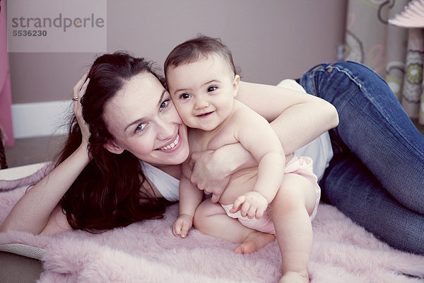 Mutter und kleines Mädchen  Portrait