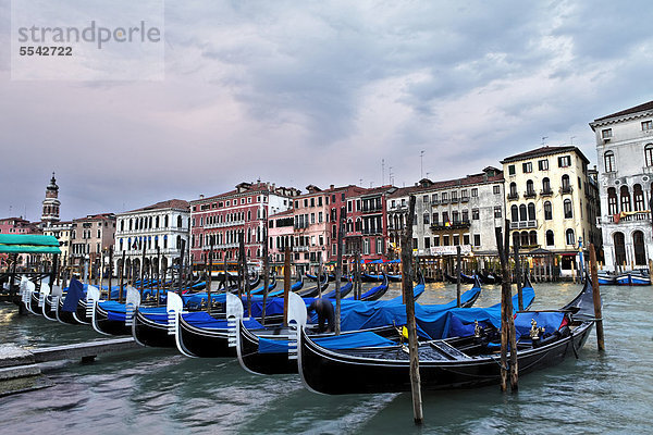 Europa Gondel Gondola UNESCO-Welterbe Canale Grande Italien Venetien