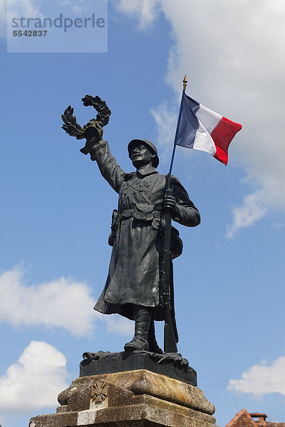 Kriegerdenkmal  Saint Michel de Bannieres  CorrËze  Limousin  Frankreich  Europa