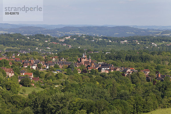 Collonges la Rouge  wird als eines der schönsten Dörfer Frankreichs bezeichnet  Les plus beaux villages de France  Dordogne-Tal  CorrËze  Limousin  Frankreich  Europa