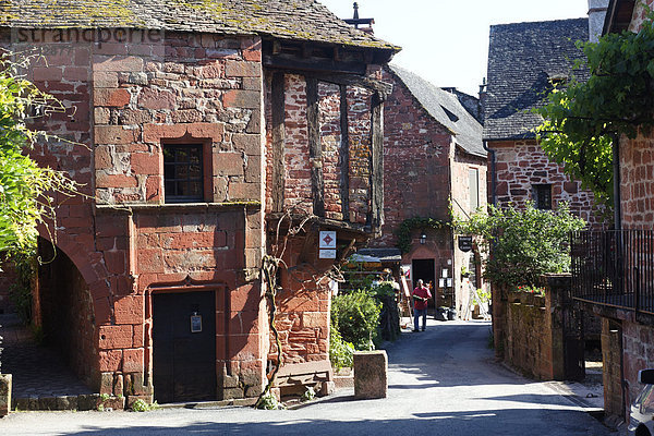 Collonges la Rouge  wird als eines der schönsten Dörfer Frankreichs bezeichnet  Les plus beaux villages de France  Dordogne-Tal  CorrËze  Limousin  Frankreich  Europa