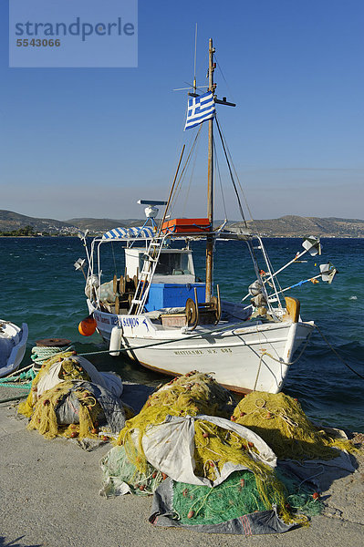 Fischereihafen Fischerhafen Europa Boot angeln Ägäisches Meer Ägäis Griechenland