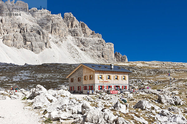 Lavaredo-Hütte  Tre Cime di Lavaredo  Drei Zinnen  Dolomiten  Italien  Europa