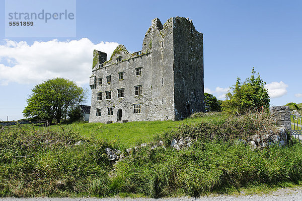 Leamaneh Castle  Burren  County Clare  Irland  Europa