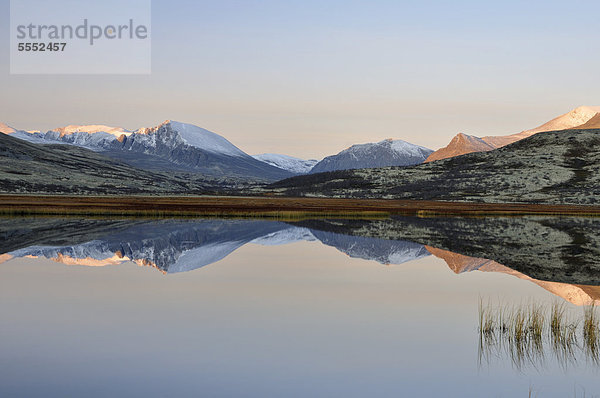 See Doralstjornin nahe der Hütte Doralseter  Rondane Nationalpark  Norwegen  Europa