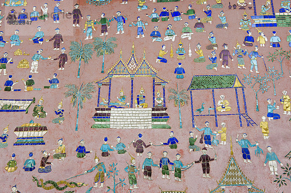 Glasmosaik an der Bibliothek  Ho Phra Mane  Wat Xieng Thong Tempel  Luang Prabang  Laos  Indochina  Asien