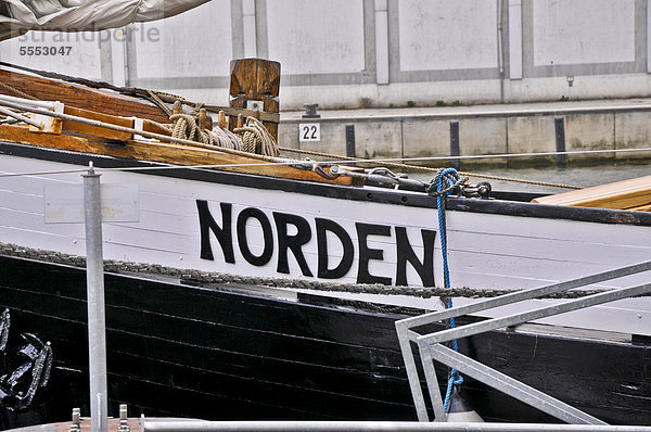 Schiff Norden im Hafen von Neustadt in Holstein  Schleswig-Holstein  Norddeutschland  Deutschland  Europa