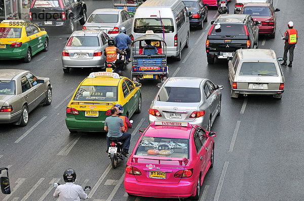 Verkehrsstau  Phetburi Road  Bangkok  Thailand  Asien  ÖffentlicherGrund