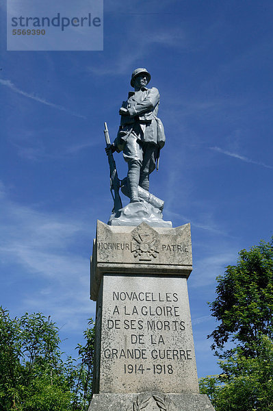 Kriegerdenkmal  Novacelles  Haute Loire  Auvergne  Frankreich  Europa