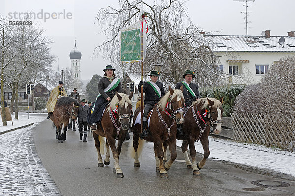 Europa Neujahrstag reiten - Pferd Bayern Deutschland mitfahren Oberbayern