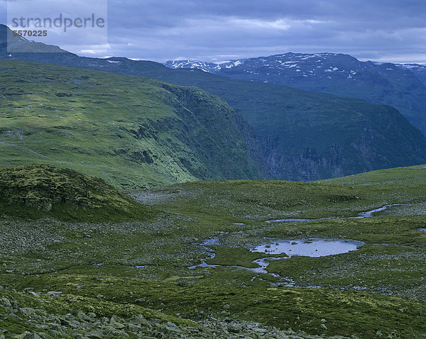 Fjelllandschaft an der Passstraße von Aurlandsvangen nach LÊrdals¯yri  Laerdalsoyri  Sogn og Fjordane  Norwegen  Skandinavien  Europa