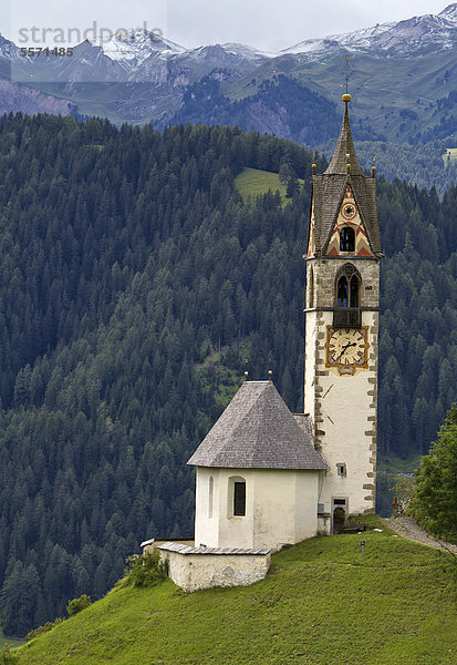 St. Barbara Kirche  Wengen  Gadertal  Südtirol  Italien  Europa