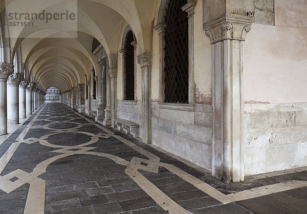Arkaden  Dogenpalast  Venedig  Italien  Europa