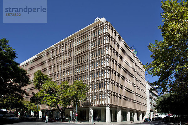 Hauptverwaltung  Zentrale der portugiesischen Bank Banco Espirito Santo  BES  in Lissabon  Portugal  Europa