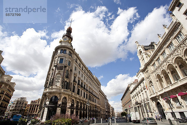 Madrid Hauptstadt Europa Gebäude Palast Schloß Schlösser Bank Kreditinstitut Banken Spanien