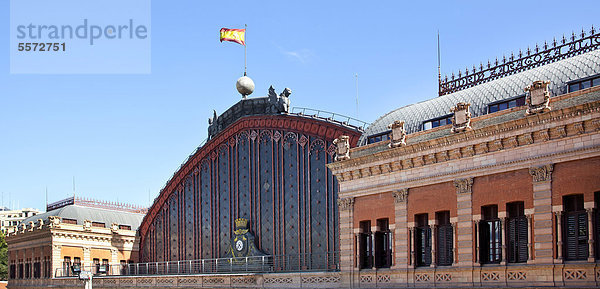 Fernbahnhof  Bahnhof Atocha in Madrid  Spanien  Europa