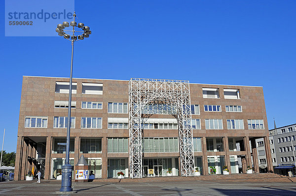 Neues Rathaus am Friedensplatz  Dortmund  Nordrhein-Westfalen  Deutschland  ÖffentlicherGrund