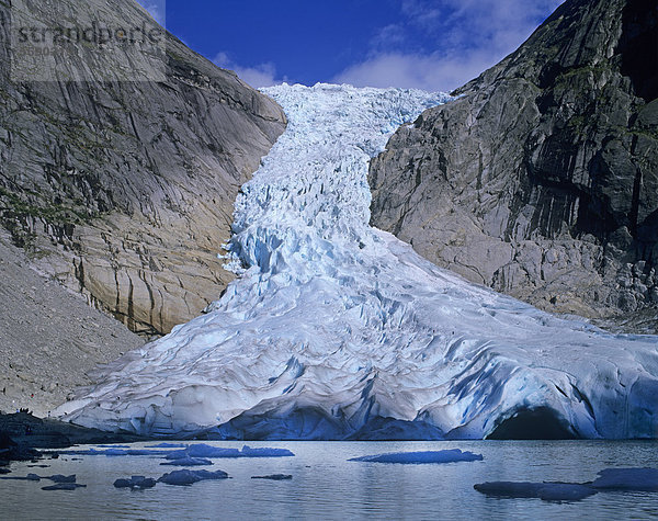 Brigsdalsbreen  Briksdalsbreen  eine Gletscherzunge des Jostedalsbreen  Sogn og Fjordane  Norwegen  Skandinavien  Europa