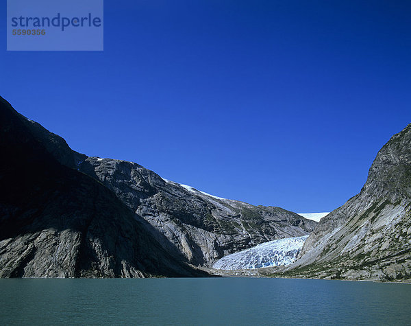 Landschaft am Nigardsbreen  einer Gletscherzunge des Jostedalsbreen  Sogn og Fjordane  Norwegen  Skandinavien  Europa